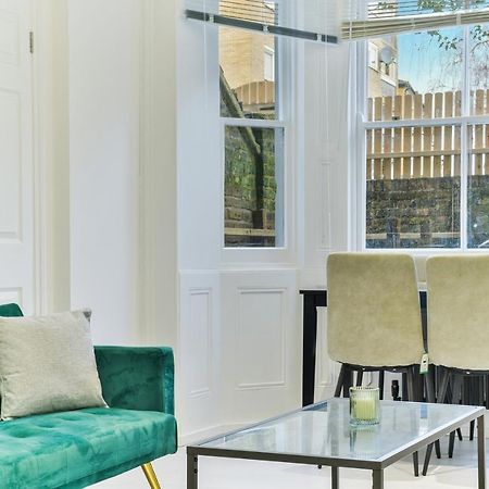 Amazing 2 Bed Apartment Clapham North Londra Exterior foto